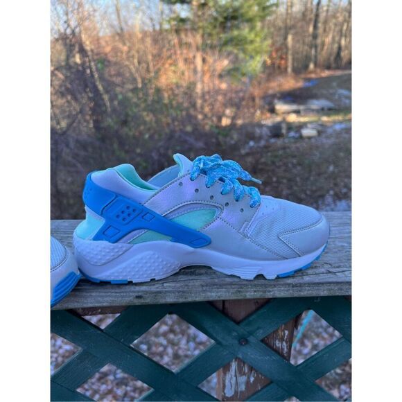 Nike Air huarache Silver/Blue Sz 6.5Y 654280-002 - Picture 3 of 9